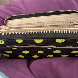 Coach wallet. Authentic.